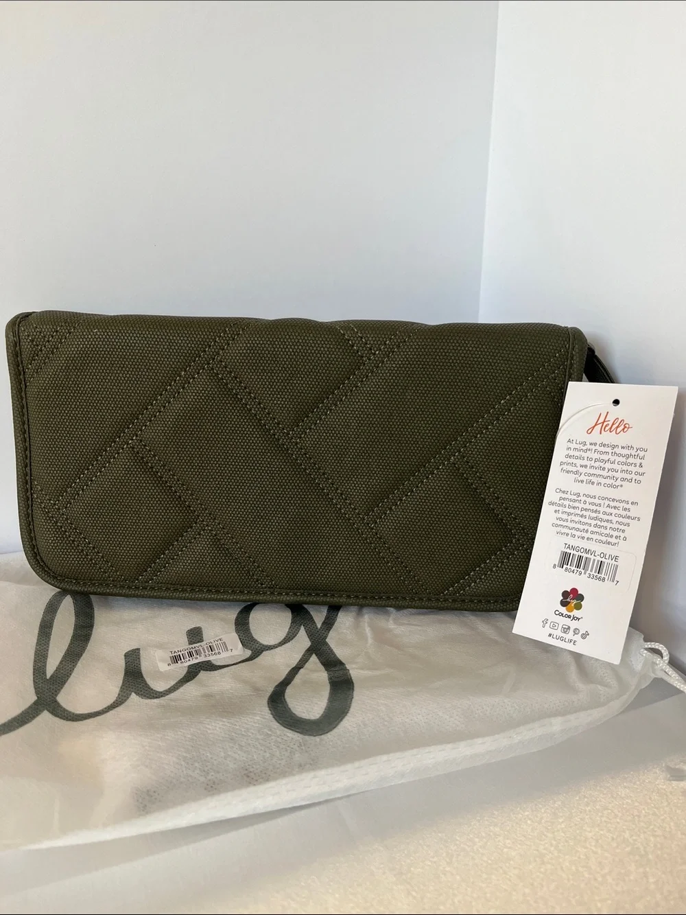 LUG - Tango Matte Luxe VL Travel RFID Wallet in Olive - Picture 2 of 6